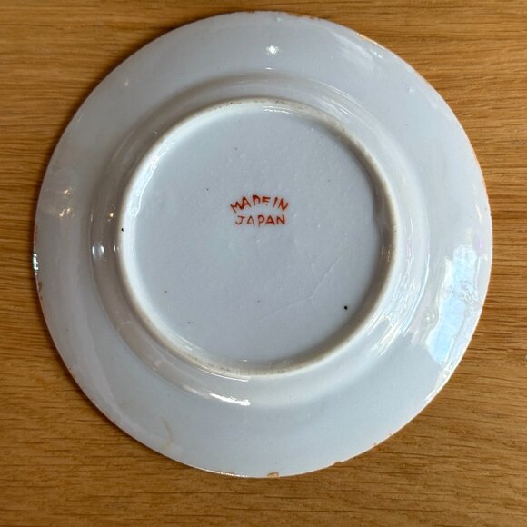 Three Little Pigs Decorative Lusterware Plate, Straw House, Japan Circa 1960s - Picture 2 of 11